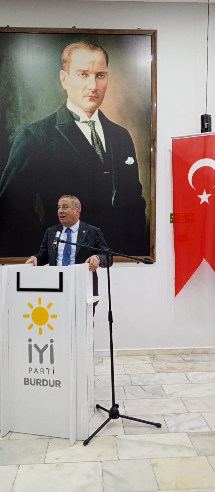 İYİ Partili Olgun Burdur'da Teşkilat Toplantısına Katıldı