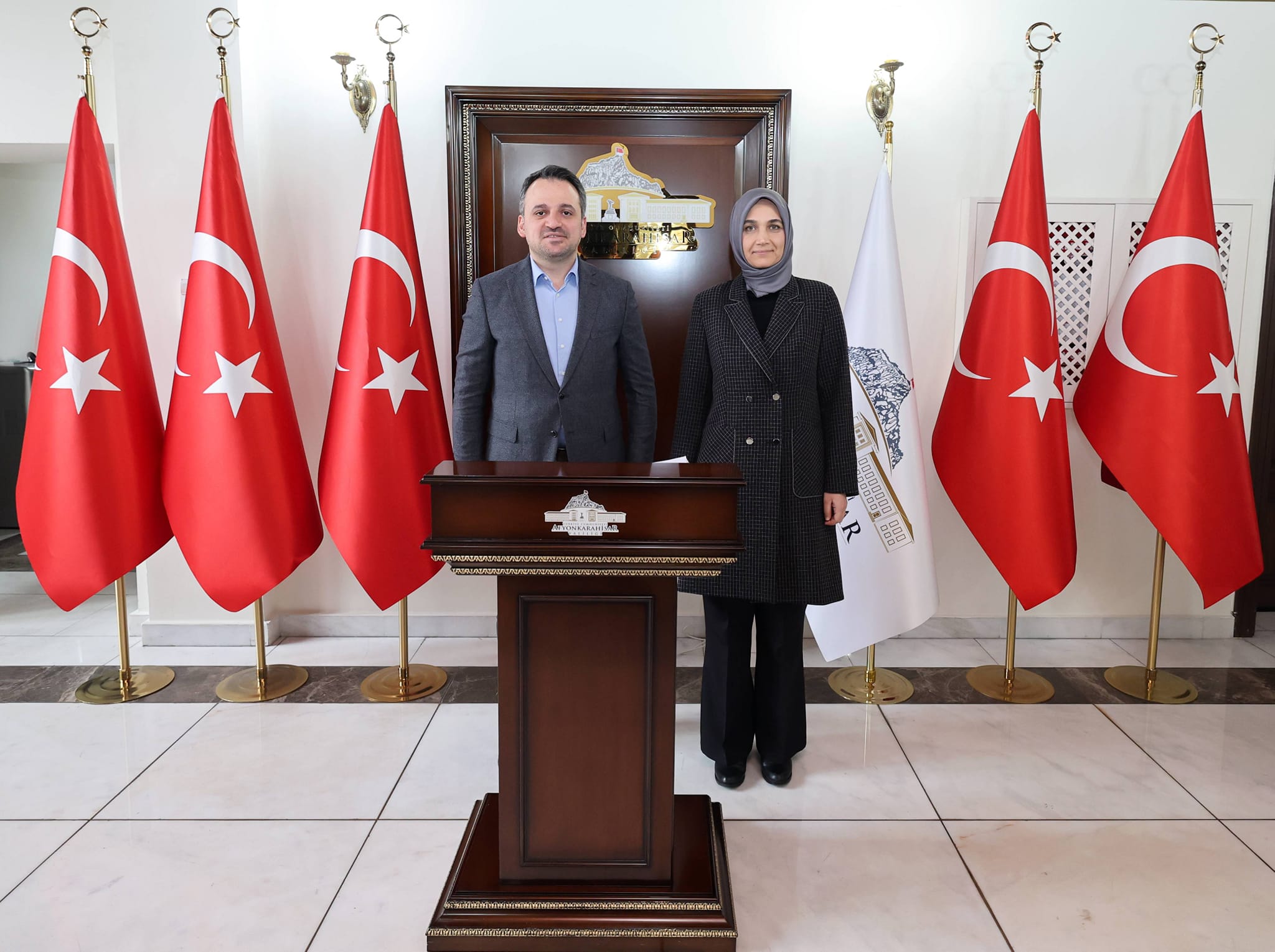 Bakan Yardımcısı Emnioğlu Afyon'da Vali Yiğitbaşı'yı Ziyaret Etti