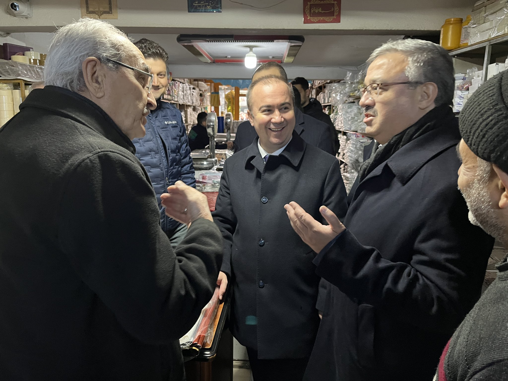 AK Partili Yurdunuseven Ambaryolunda Esnaf ve Vatandaşla Bir Araya Geldi