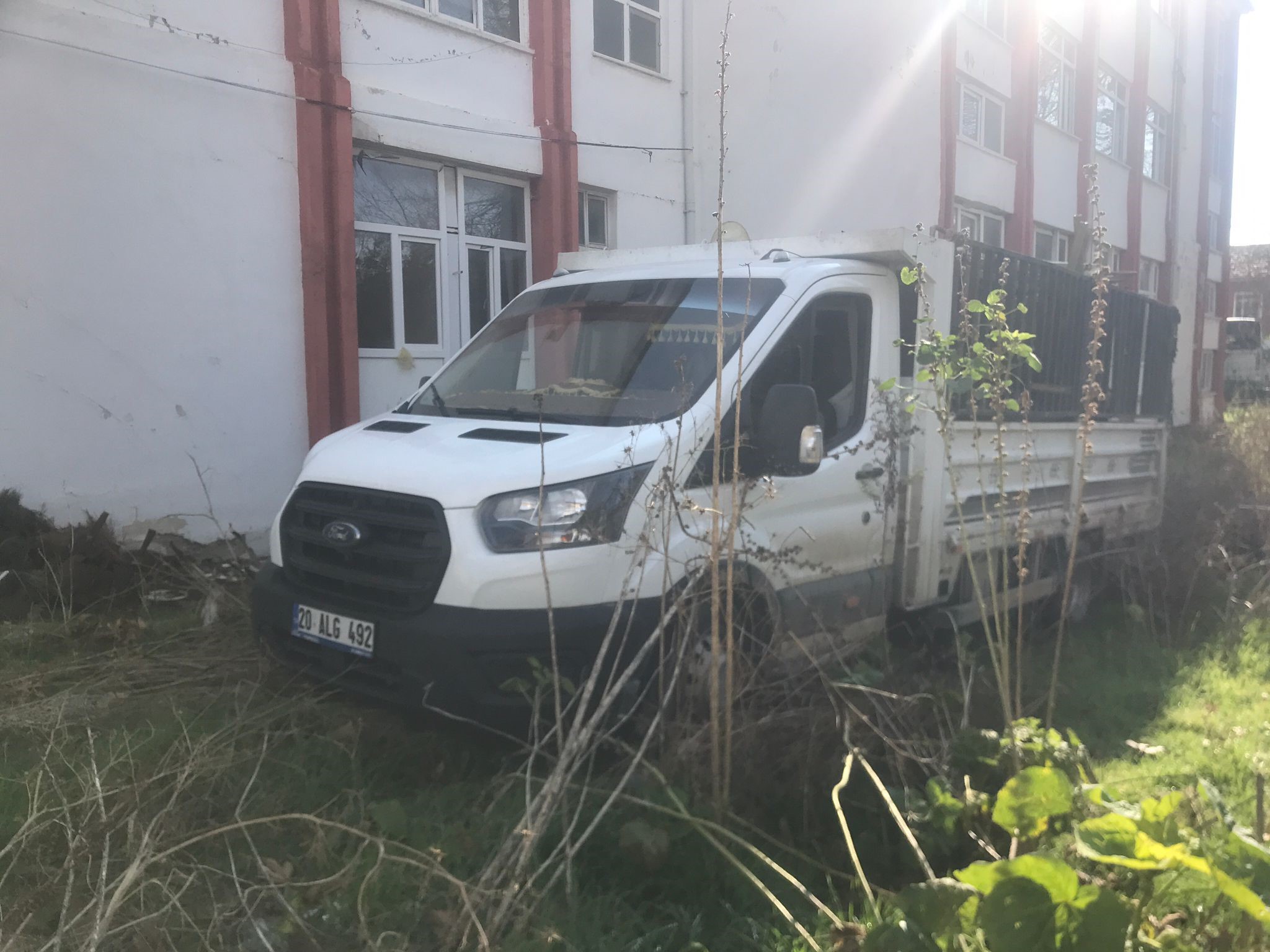 Belediyenin Hurda Malzemeleri İhalesiz Sattığı İddiası