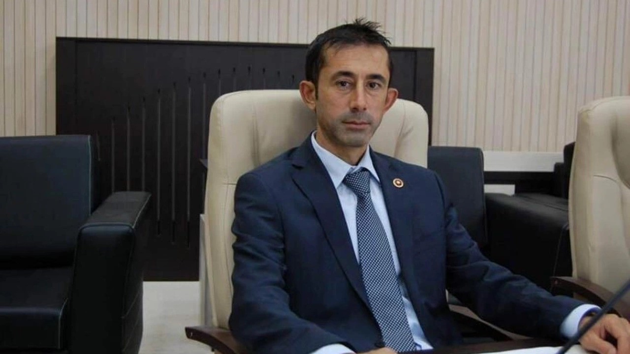 Şuhut'ta Ali Altan Adaylıktan Çekildi