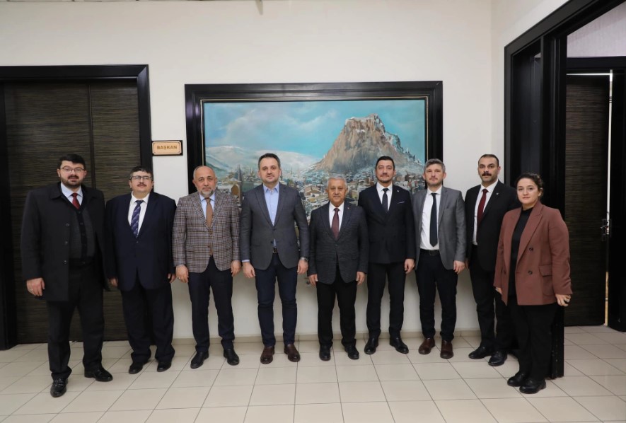 Bakan Yardımcısı Eminoğlundan Afyon Belediyesi'ne ziyaret