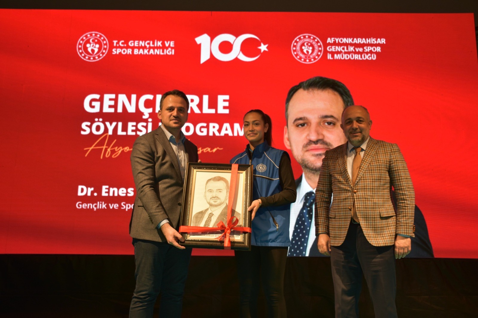 Bakan Yardımcısı Dr. Enes Eminoğlu Gençlerle Buluştu