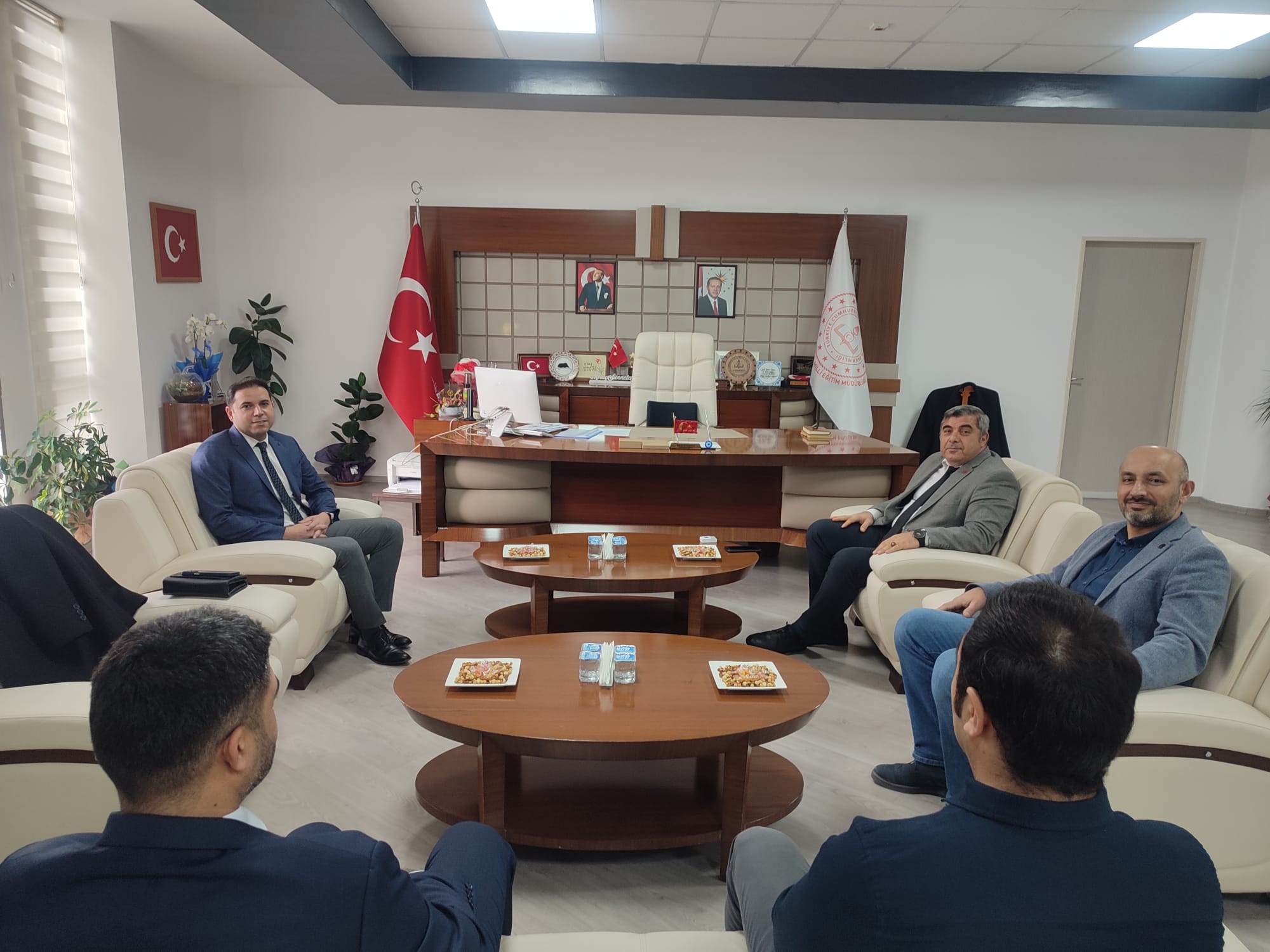Müdür Sünnetci'ye Ziyaretler Sürüyor
