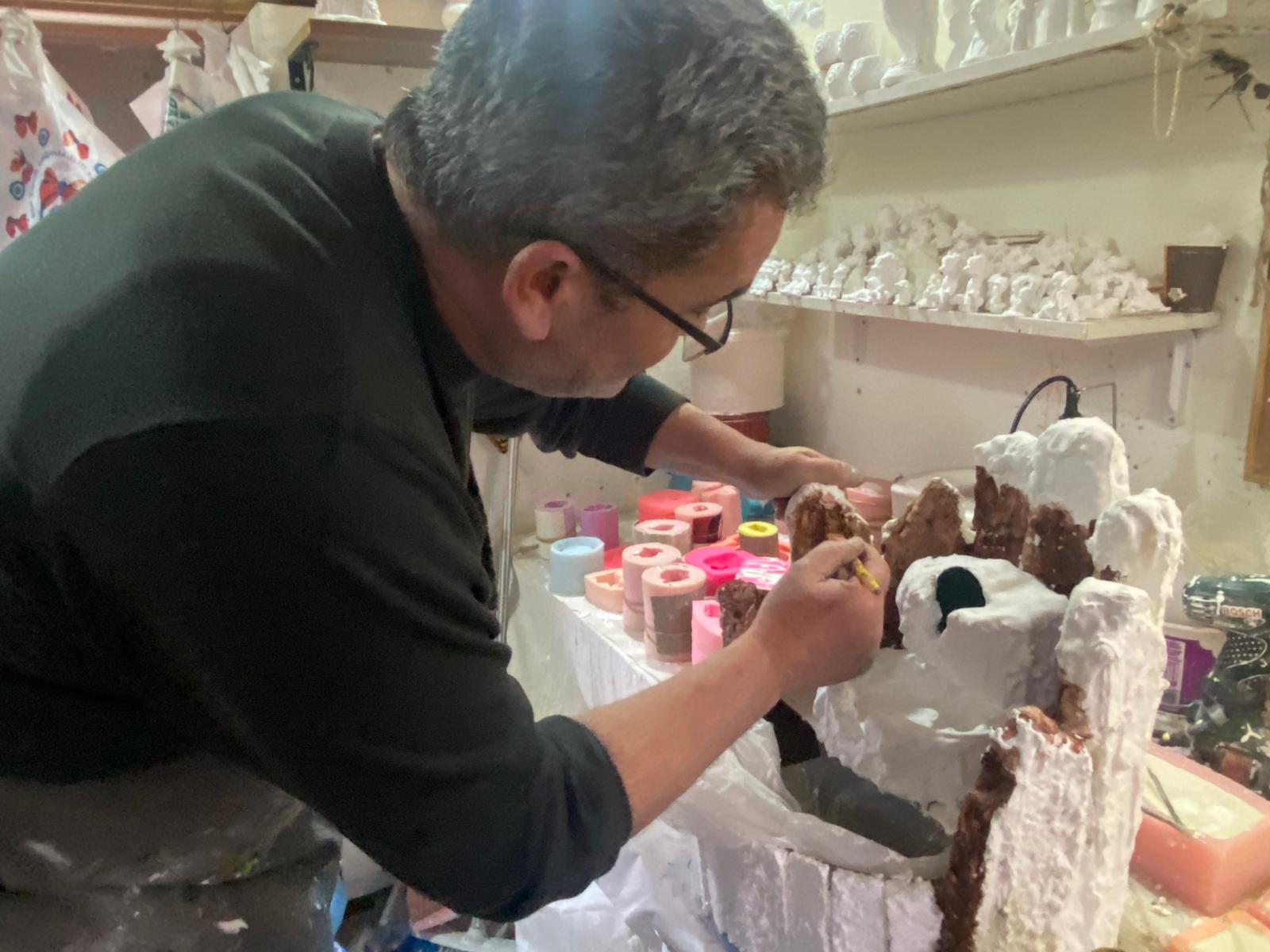"TAŞHAN’DA GELENEKSEL SANAT: FATİH ATAY’IN EL EMEĞİ GÖZ NURU ÜRÜNLERİ"