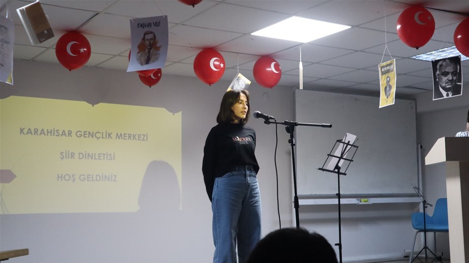 Karahisar Gençlik Merkezi Gençlerinden Anlamlı Etkinlik