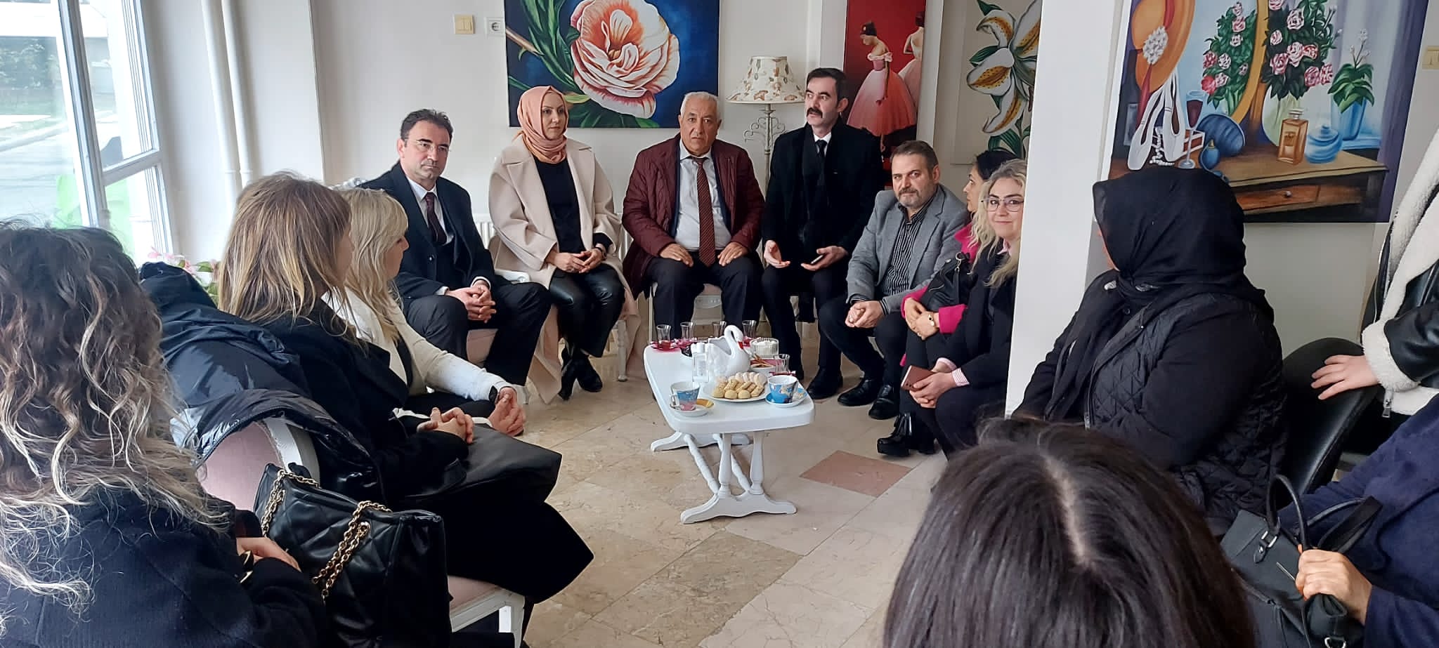 MHP'li Küçükkurt Kadınların Gücüne Dikkat Çekti