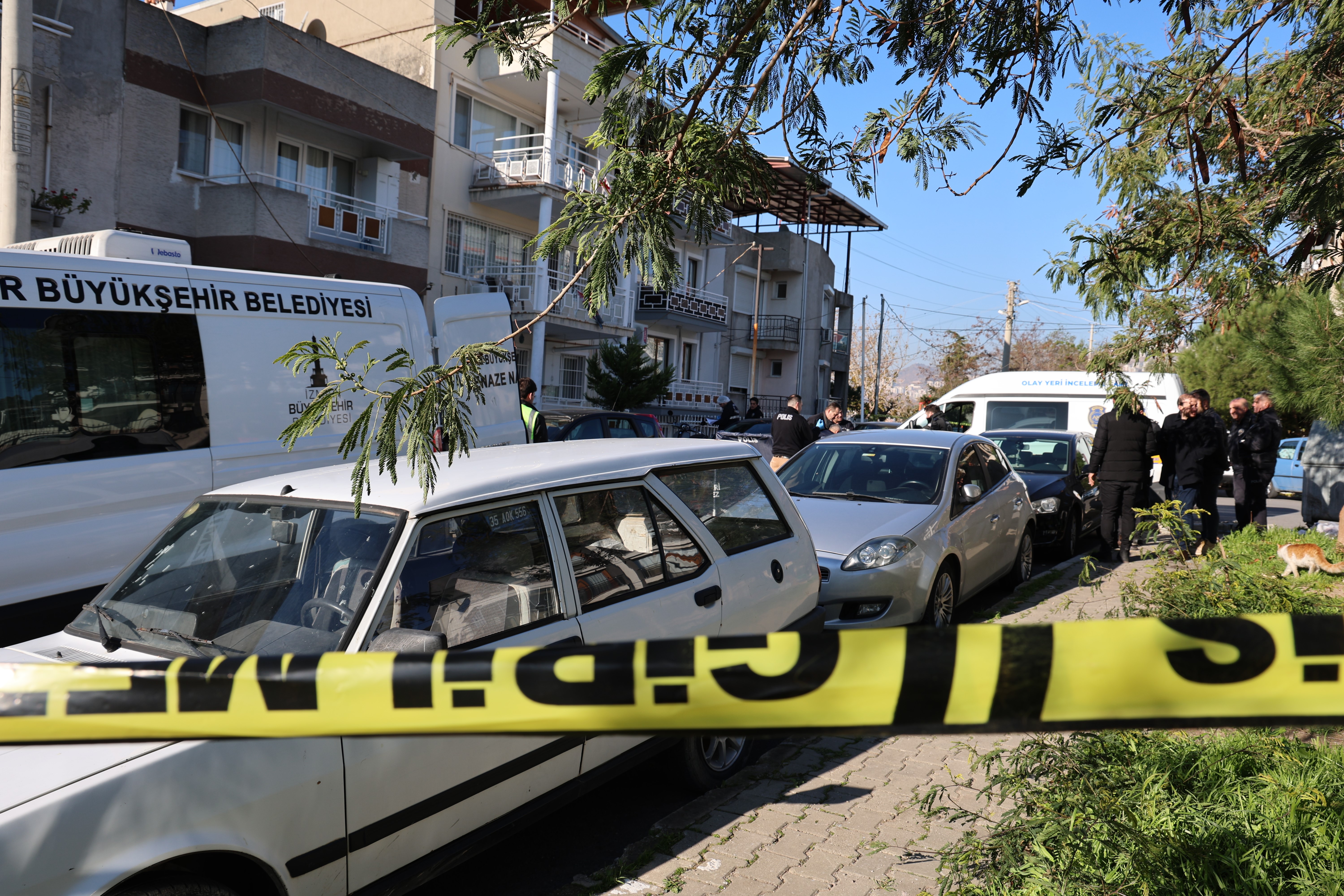Eşini Yaraladı, Çocuğunu Ve Kayınvalidesini Öldürüp İntihar Etti