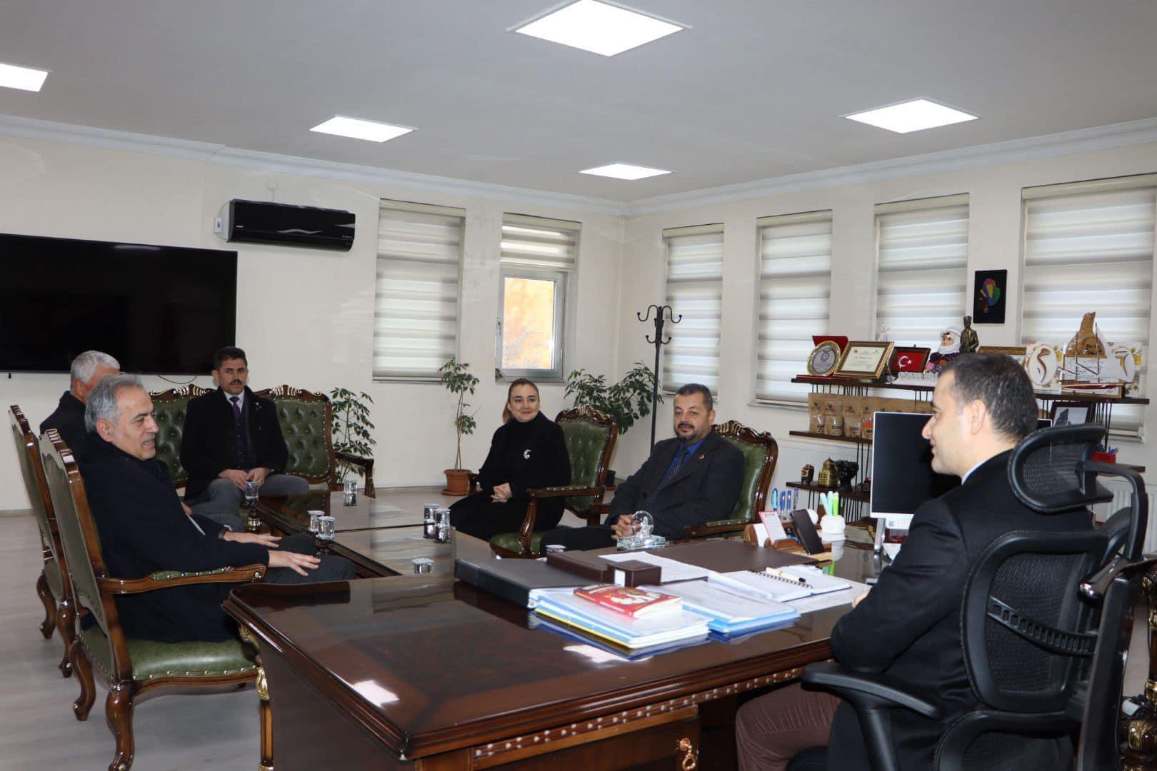 Emirdağ'da MHP'li Heyet Kaymakam Bilici'yi Ziyaret Etti