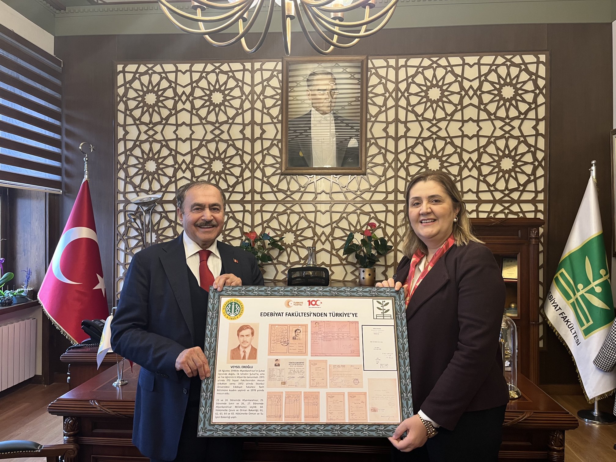 Eski Bakan Eroğlu'na Sürpriz Hediye