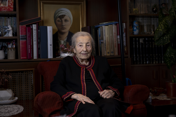 ‘Prof. Dr. Mübahat Kütükoğlu’ : Osmanlı Tarihini Çalışan İlk Kadın Akademisyen