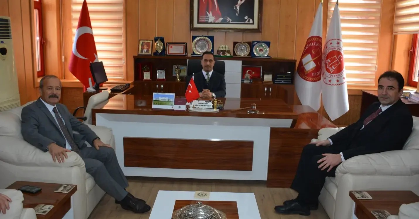 ADALET KOMİSYON  VE  MAHKEME BAŞKANI KÖKEN'İ ZİYARET ETTİLER