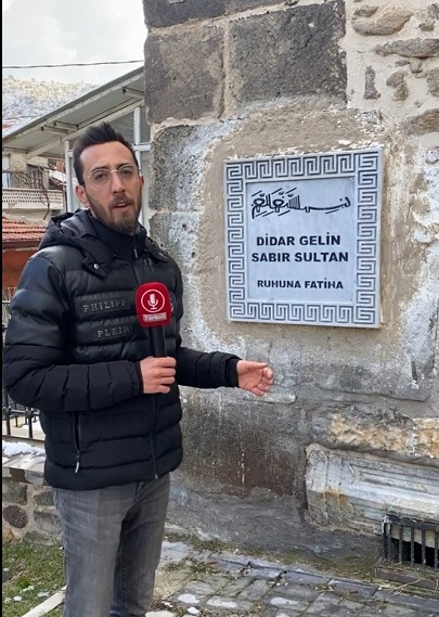 AFYONKARAHİSAR'DA BİRE BİR KABE ÖLÇÜLERİNDEKİ  CAMİ DİKKAT ÇEKİYOR
