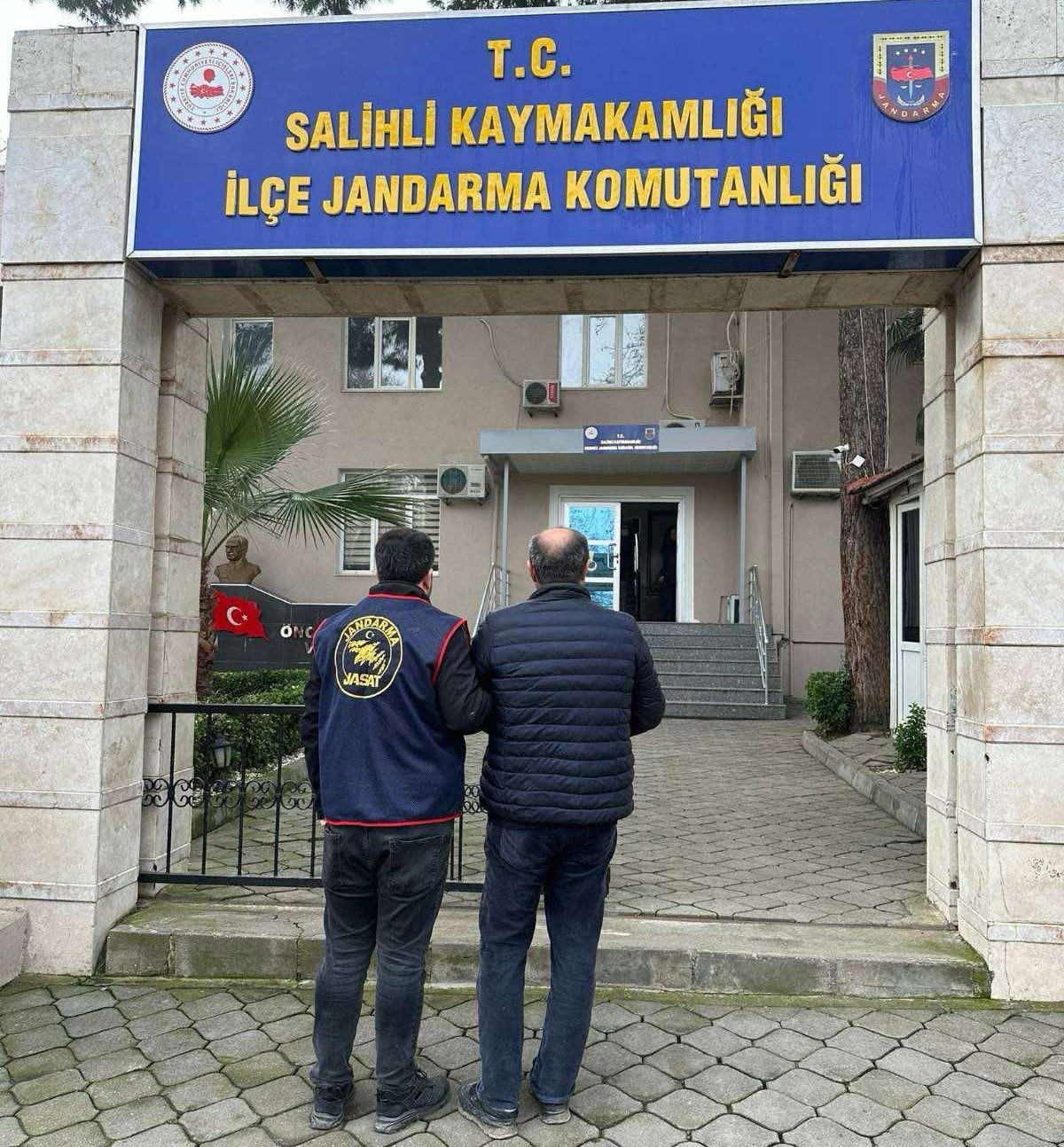62 YIL KESİNLEŞMİŞ HAPİS CEZASI BULUNUYORDU