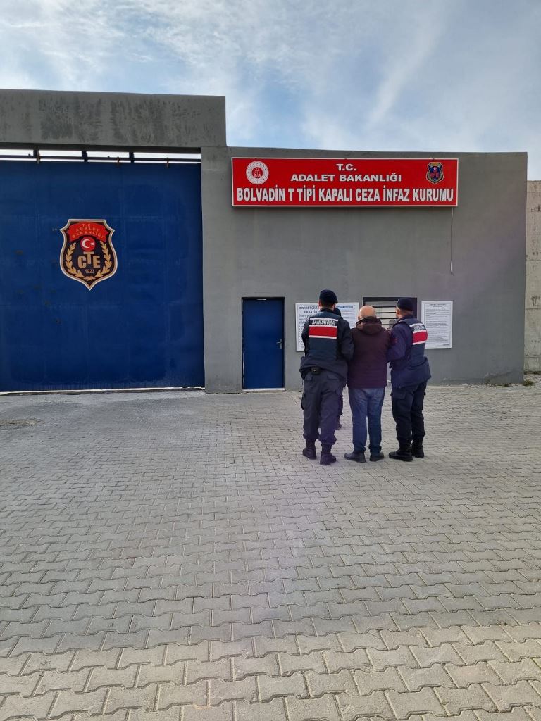 EMİRDAĞ'DA 5 YIL HAPİS CEZASI İLE ARANIYORDU