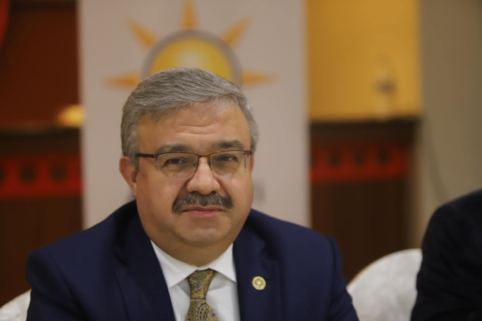 AK Partili Yurdunuseven ''Partimizin Çınarlarıyla Bir Araya Geldik''