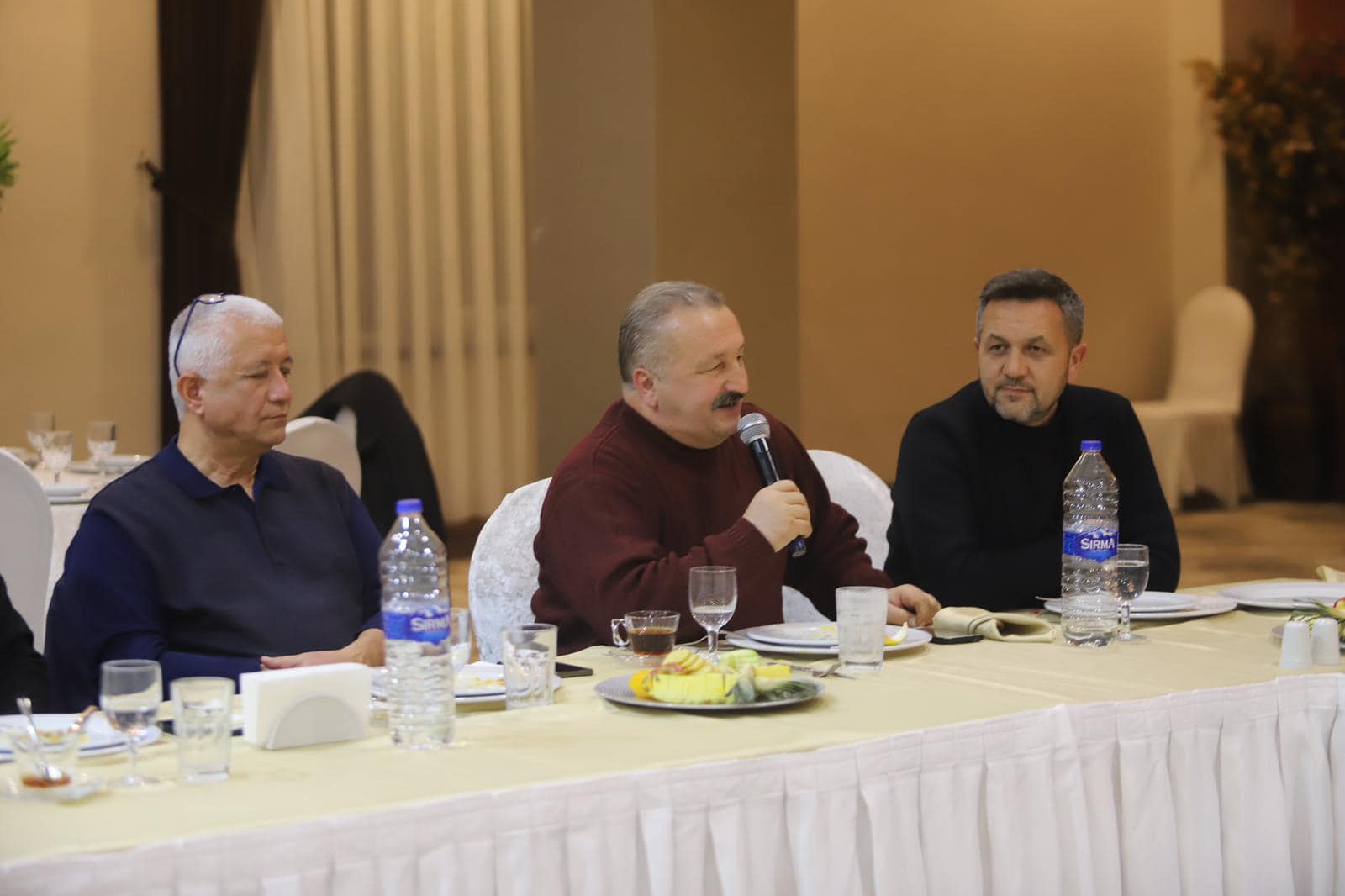 AK Partili Yurdunuseven ''Partimizin Çınarlarıyla Bir Araya Geldik''