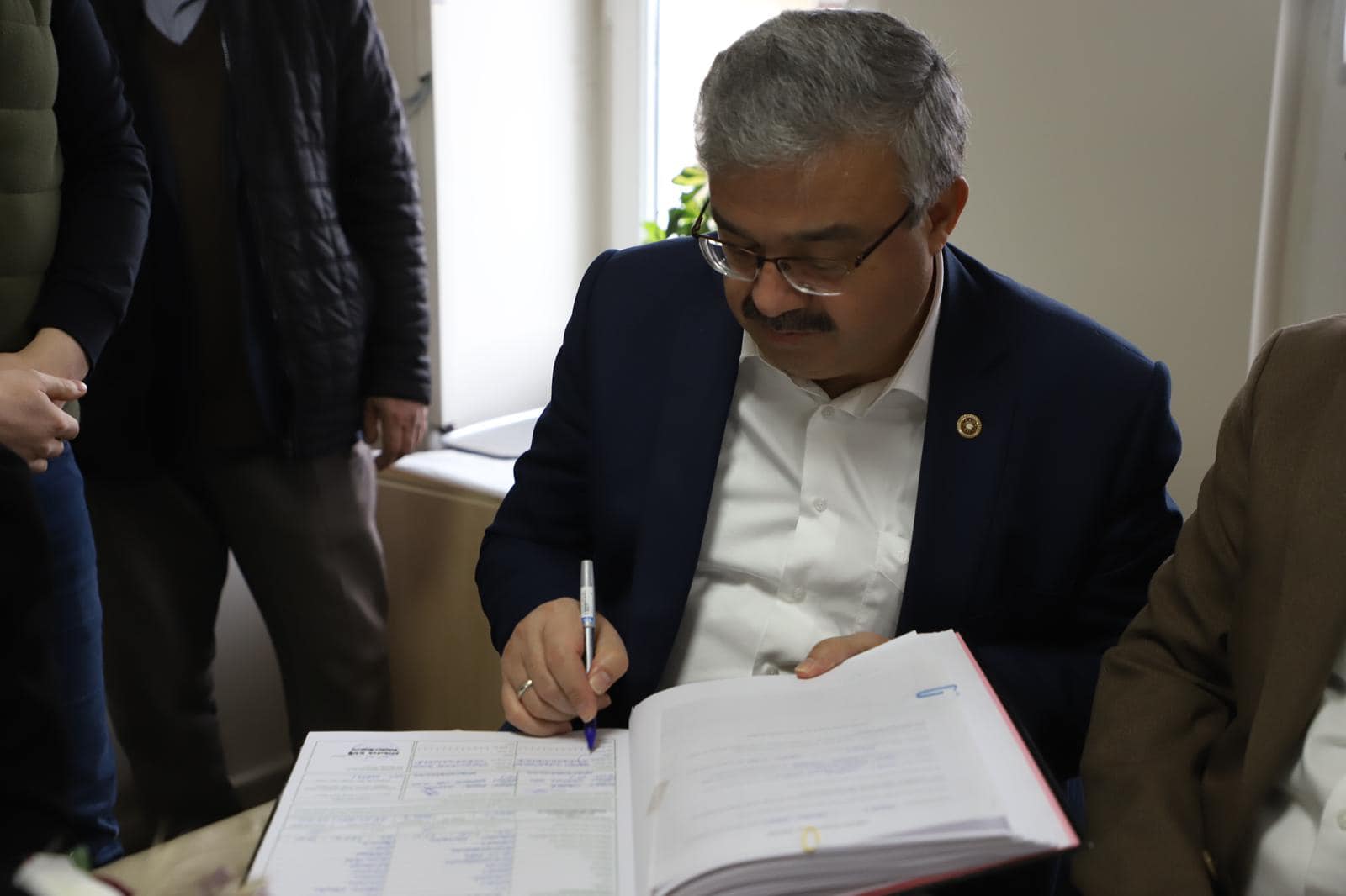 AK Partili Yurdunuseven Yılmaz ve Çavdar Çiftini Yalnız Bırakmadı
