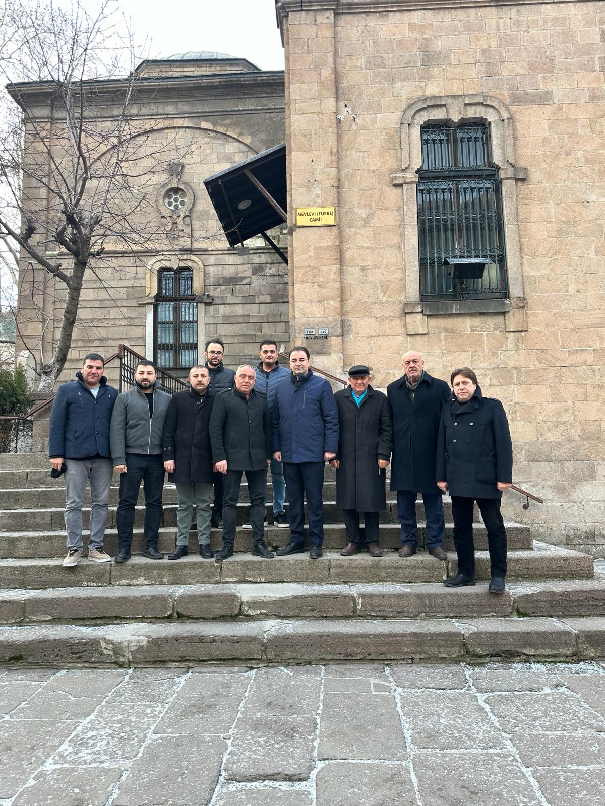 MHP'li Küçükkurt Pazar Mesaisine Türbe Camii'nde Başladı