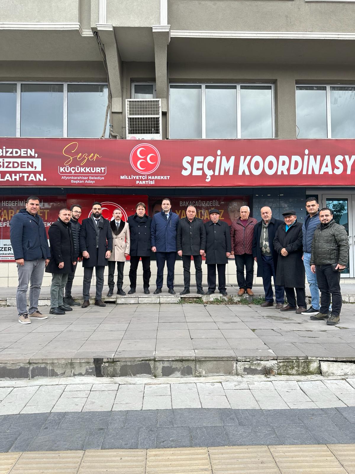 MHP'li Küçükkurt Pazar Mesaisine Türbe Camii'nde Başladı