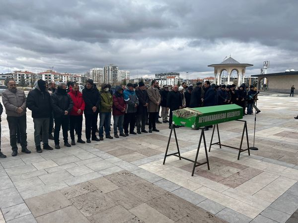 Acılı Aileye MHP'li Küçükkurt Destek Oldu