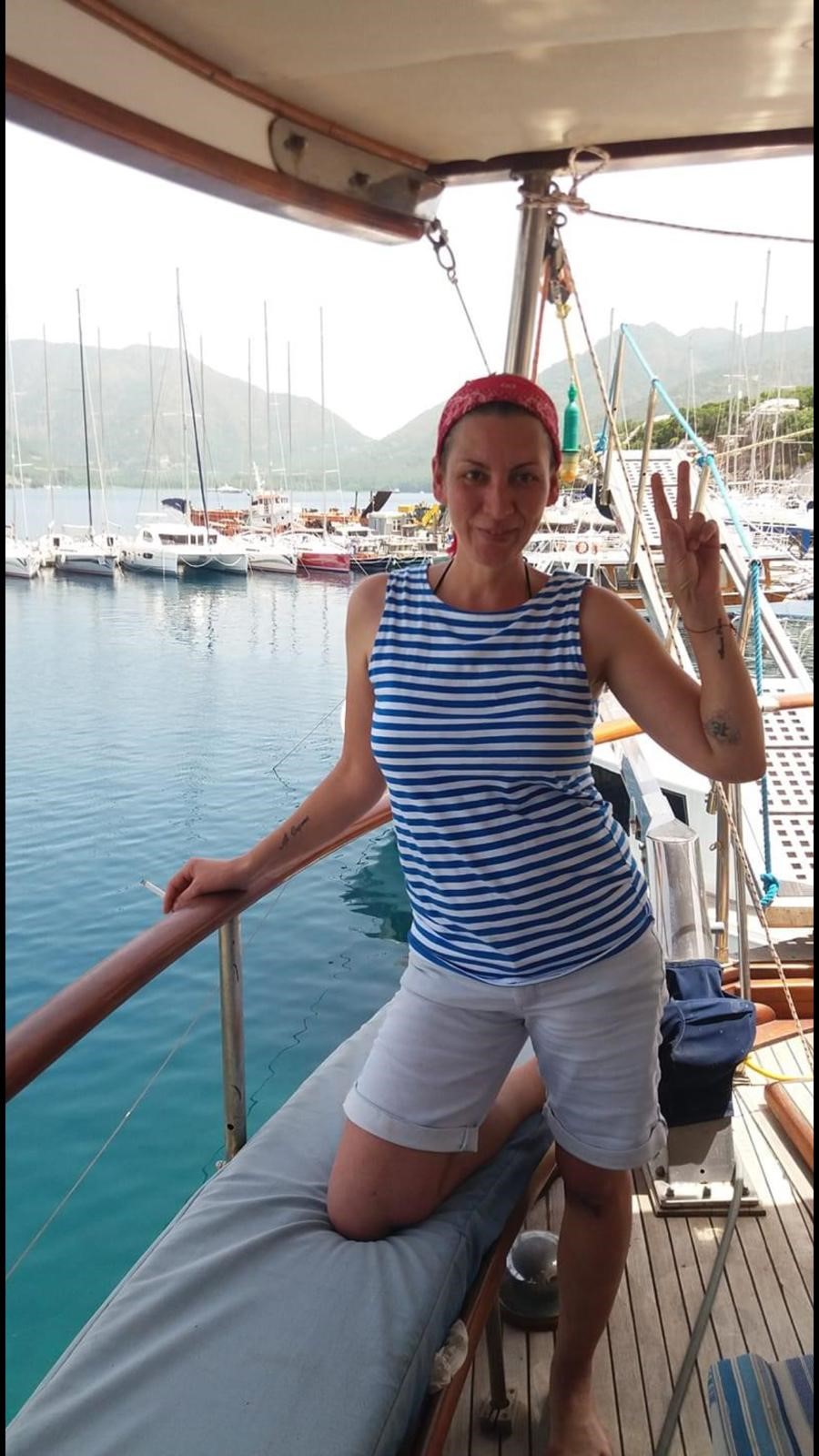 Genç Kadın Kaldığı Apart Odasında Ölü Bulundu