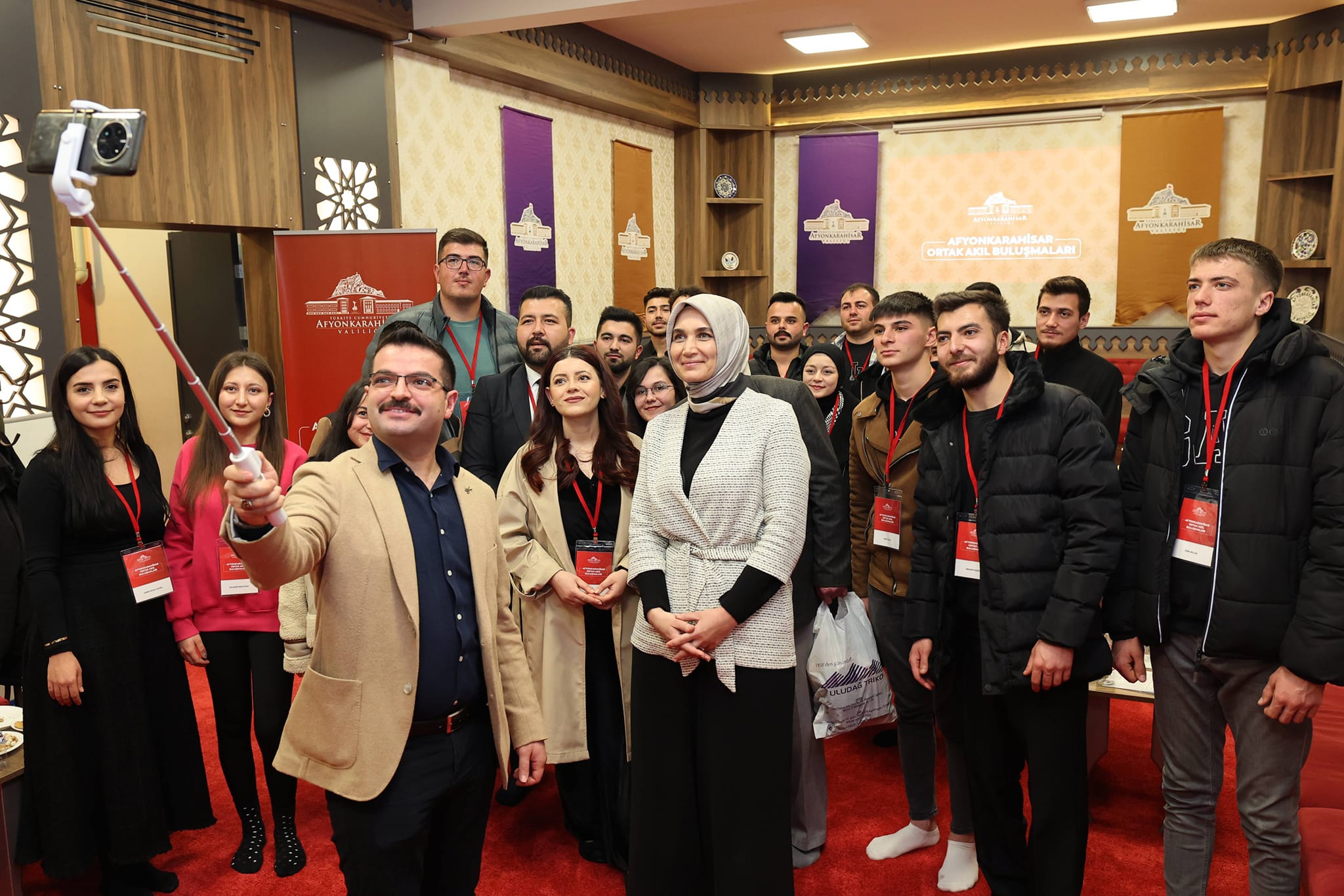 Vali Yiğitbaşı Fikirlere Önem Veriyor. Kırsalda Yaşayan Gençler Fikirlerini Belirtti