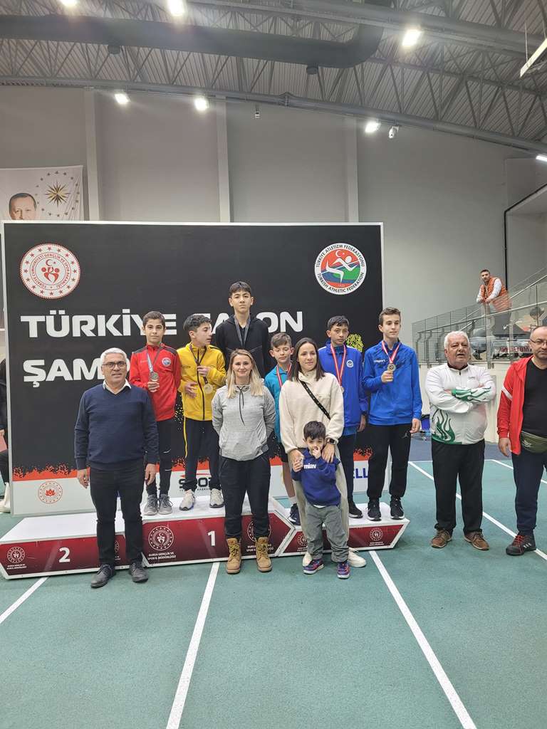 AFYONLU SPORCU UZUN ATLAMADA TÜRKİYE ÜÇÜNCÜSÜ OLDU