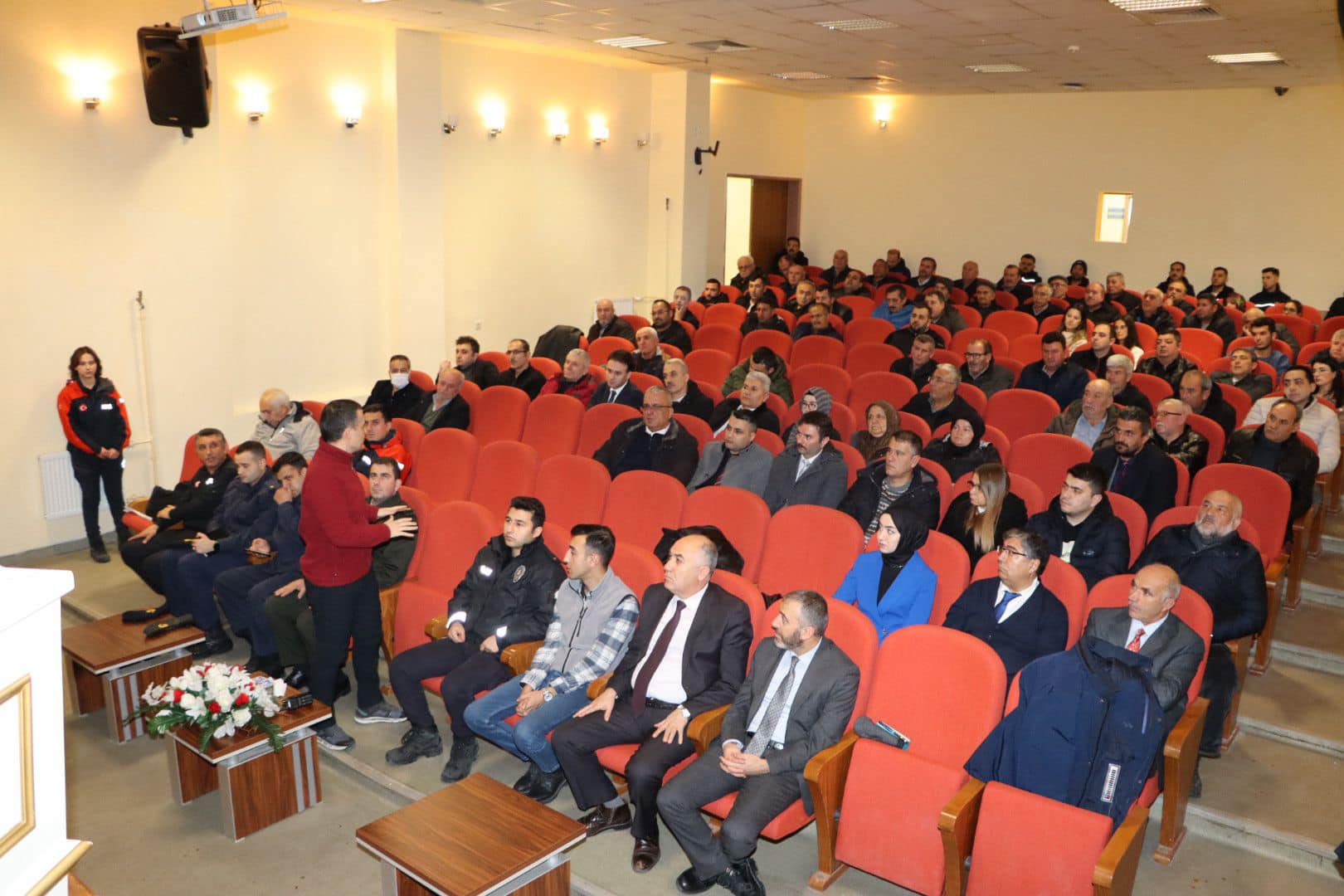 Emirdağ'da Türkiye Afet Müdahale Planı (TAMP) Bilgilendirme Eğitimi