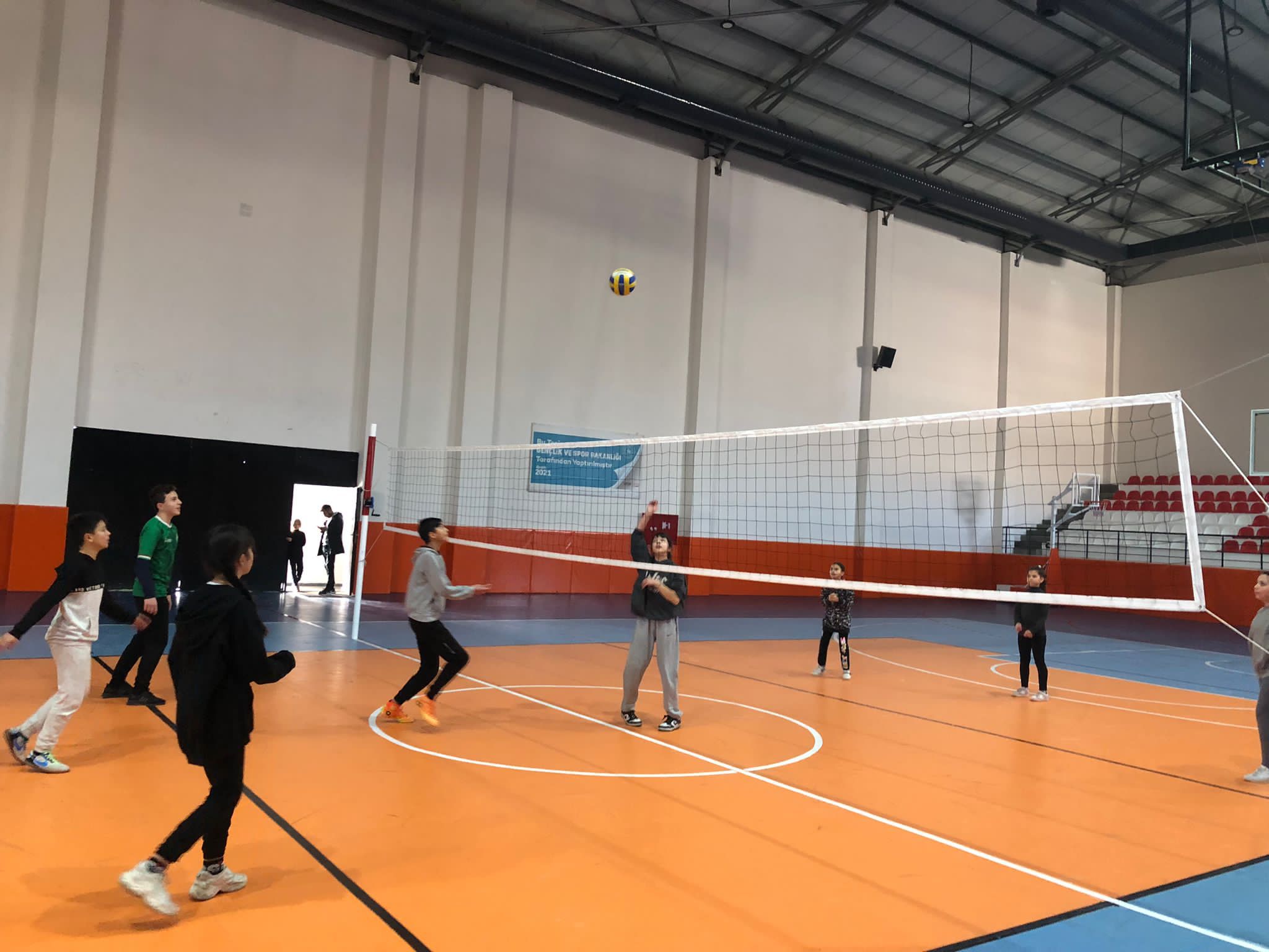 Sandıklı'nın Gençleri Yarıyıl Tatilini Dolu Dizgin Geçiyor