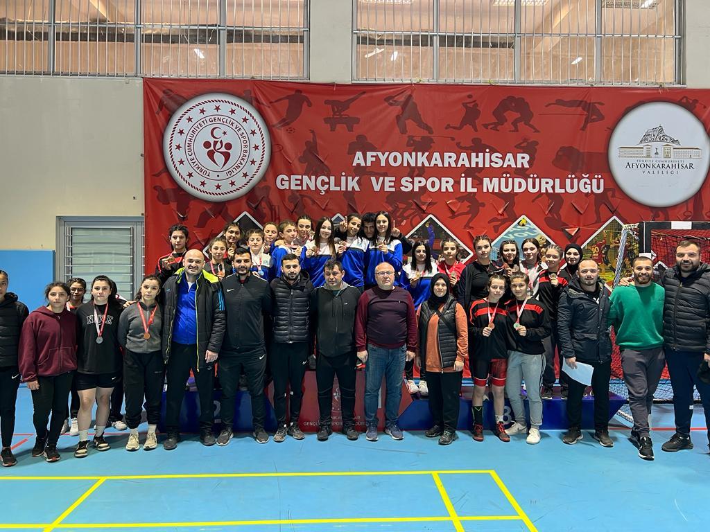 GÜREŞ İL BİRİNCİLİĞİ MÜSABAKALARI TAMAMLANDI
