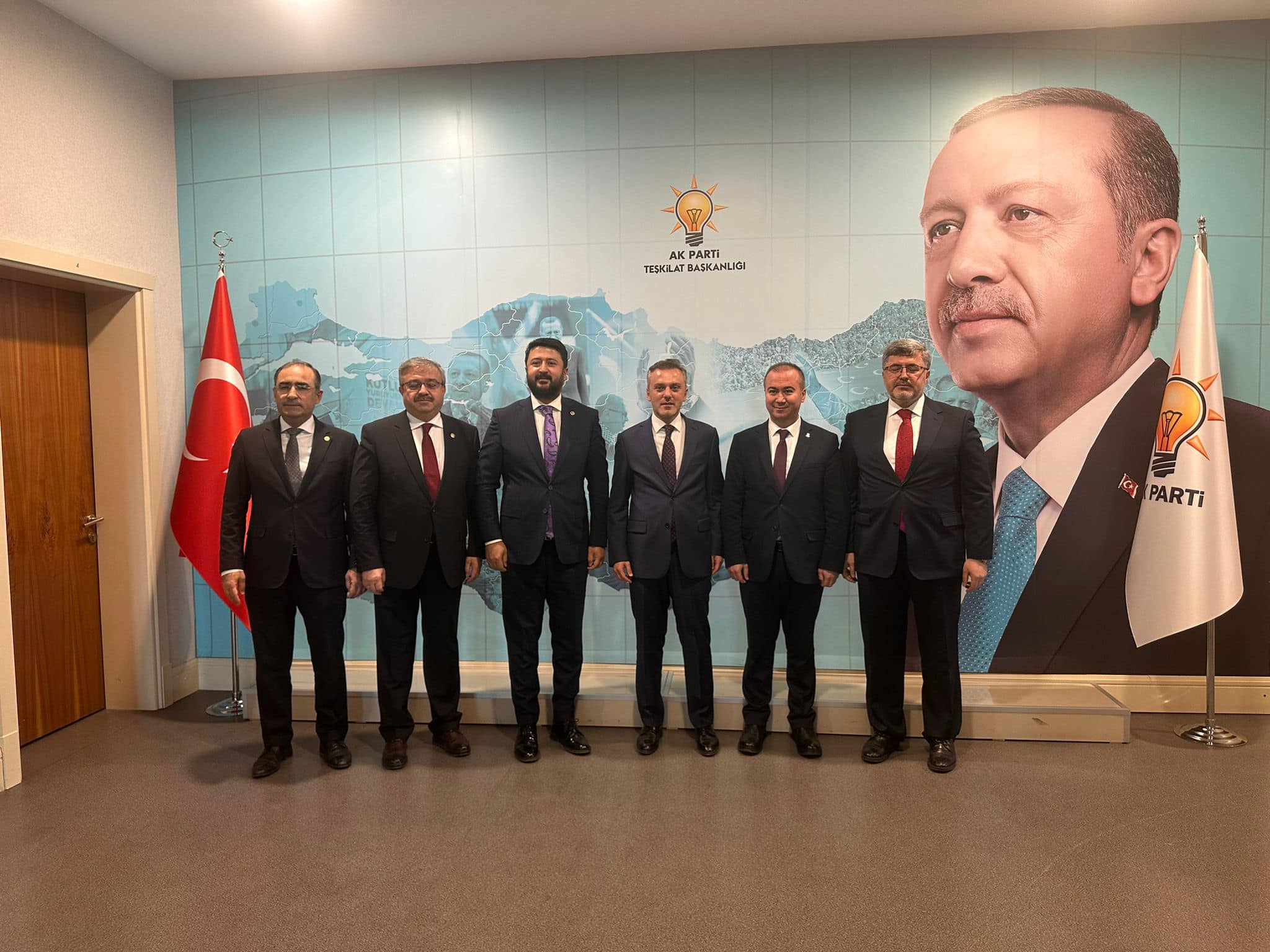 AK PARTİ AFYON TEŞKİLATI GENEL BAŞKAN YARDIMCISI KANDEMİR İLE BİR ARAYA GELDİ