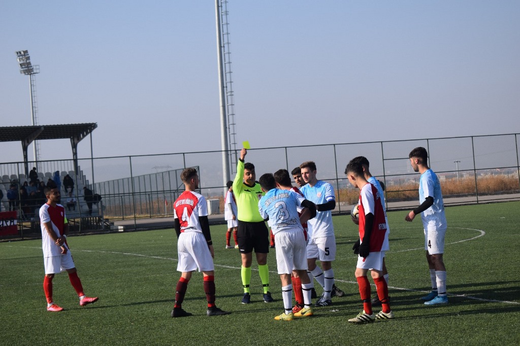 AFYON'DA FUTBOL ADAY HAKEM KURSU BAŞVURULARI BAŞLADI