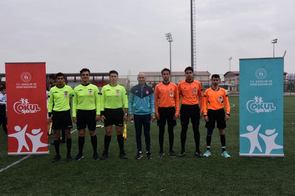 AFYON'DA FUTBOL ADAY HAKEM KURSU BAŞVURULARI BAŞLADI