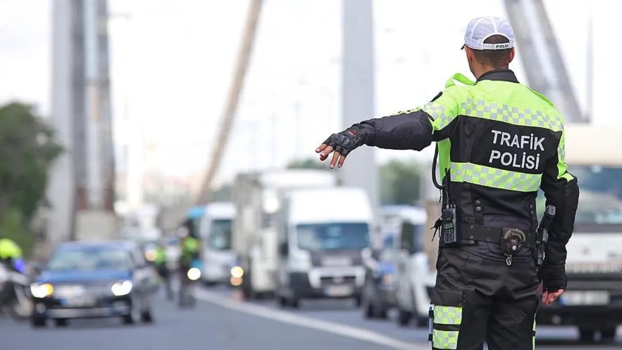Resmi Gazete'de yayımlandı: Trafik cezalarında indirimli ödeme süresi uzatıldı