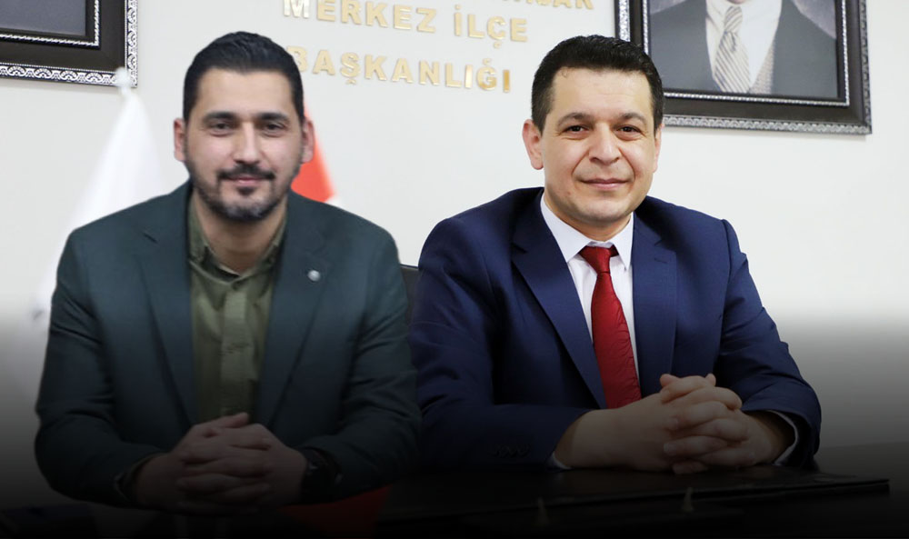Eski Başkan Karadeniz'den Yeni Başkan Mumyakmaz'a Tebrik