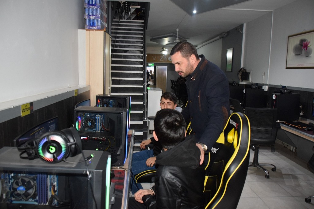"ESNAFIN SESİ OLACAĞIM"