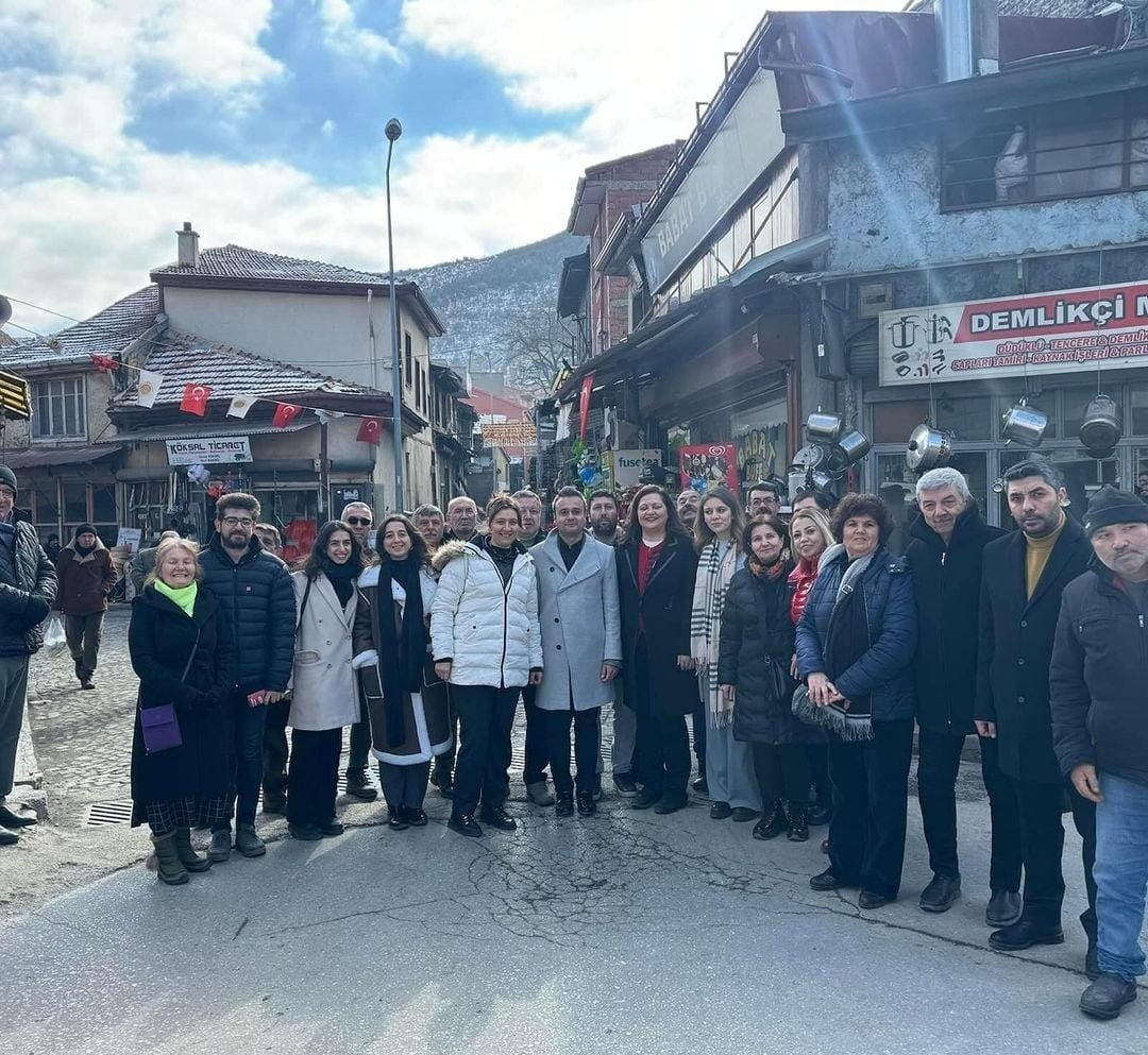 Afyon'un Topuklu Efesi CHP'li Köksal Tarihi Çarşıyı Ziyaret Etti