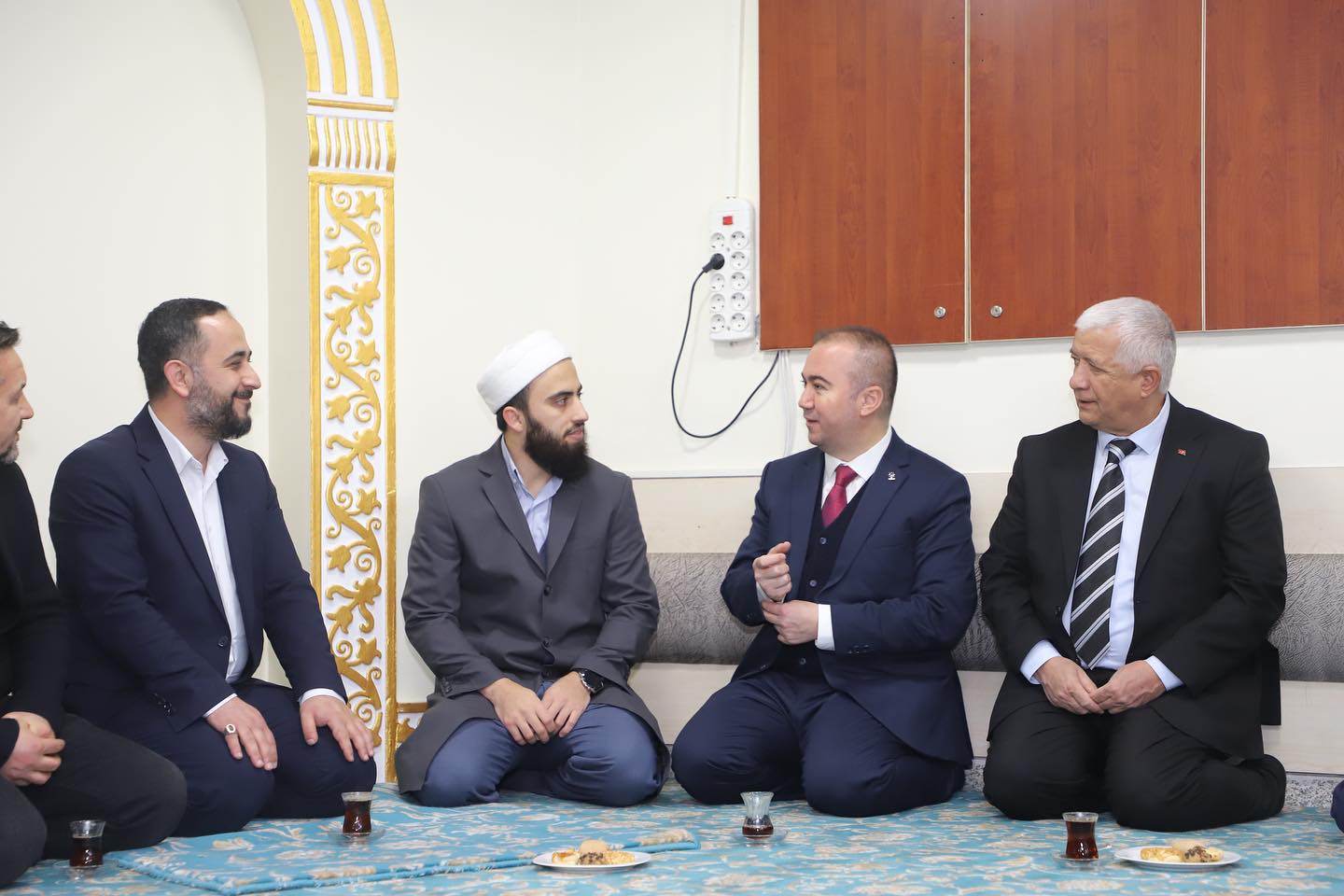 AK Partili Uluçay Serhendi Vakfını Ziyaret Etti