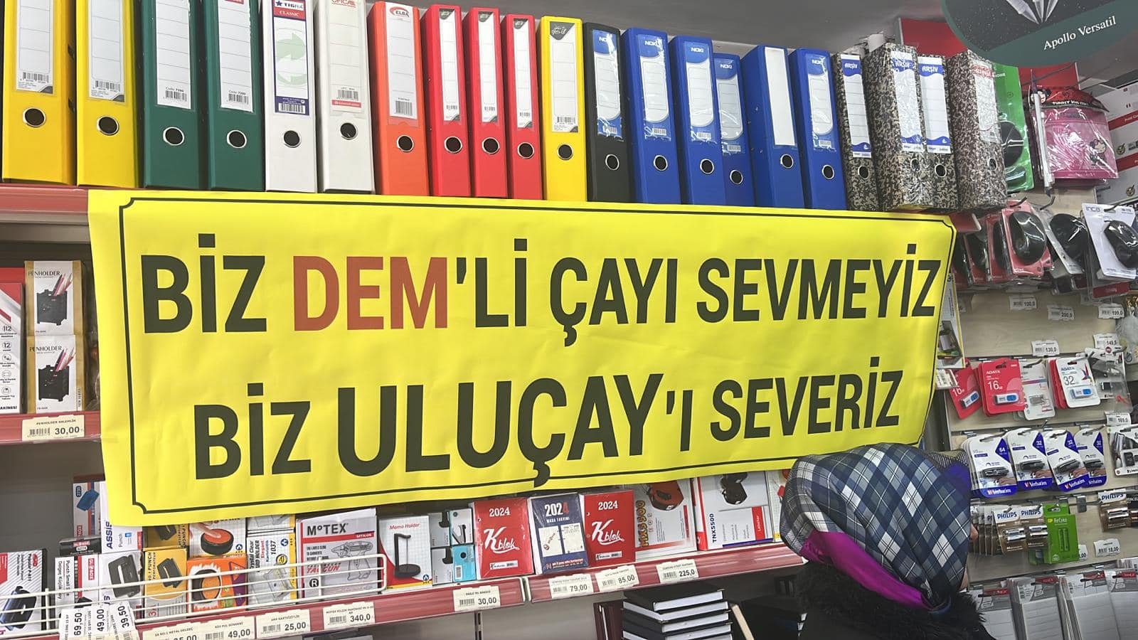 AK Partili Uluçay'a Pankartlı Destek