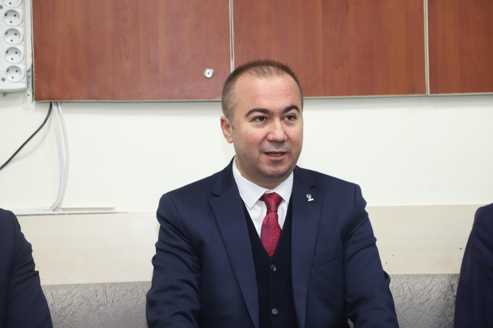 ULUÇAY, “VAKIFLARIMIZ TOPLUMUMUZUN MİHENK TAŞLARIDIR”