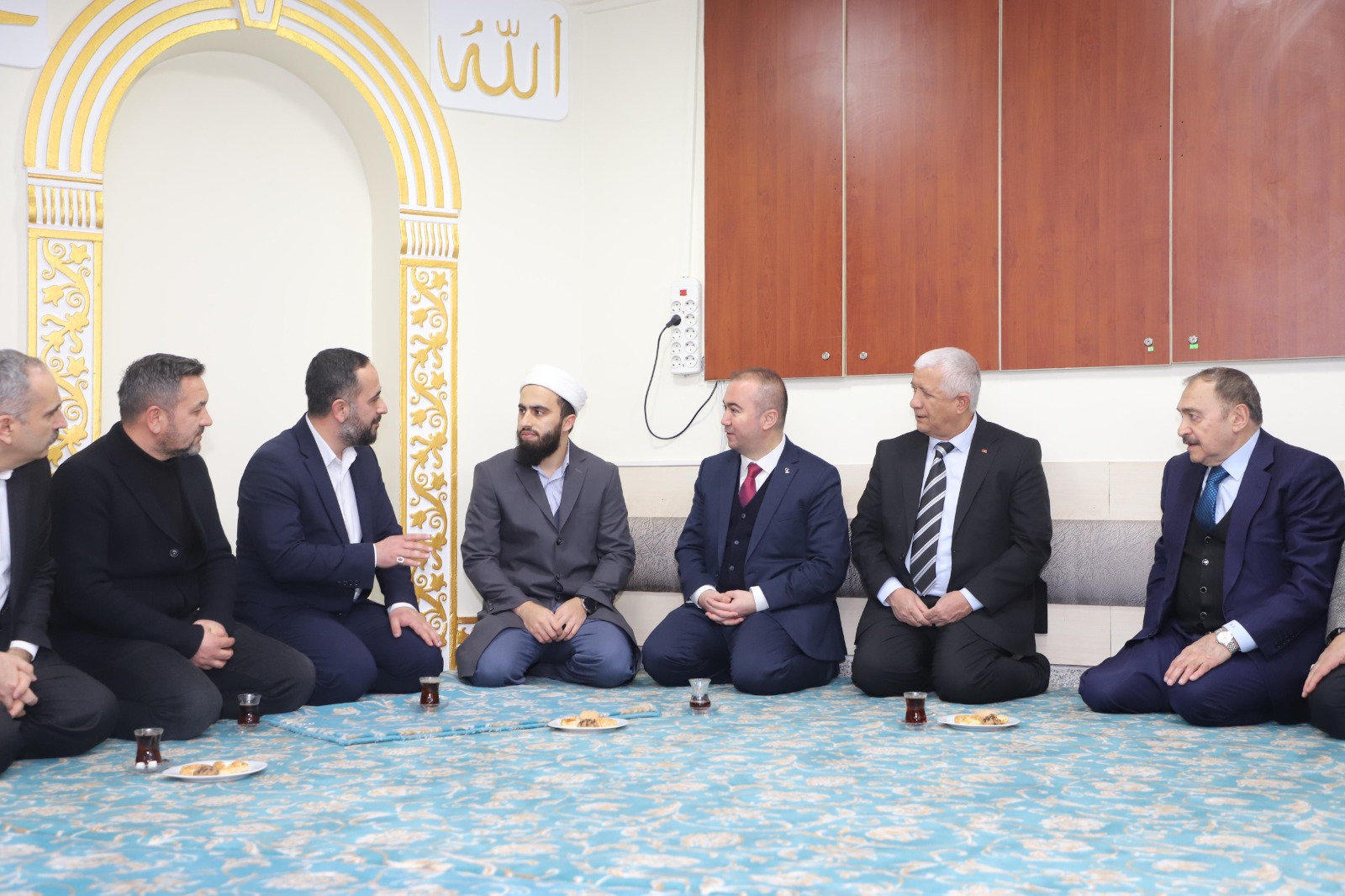 ULUÇAY, “VAKIFLARIMIZ TOPLUMUMUZUN MİHENK TAŞLARIDIR”