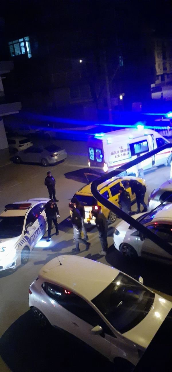 3 EL ATEŞ EDEREK ACIMASICA ÖLDÜRDÜ