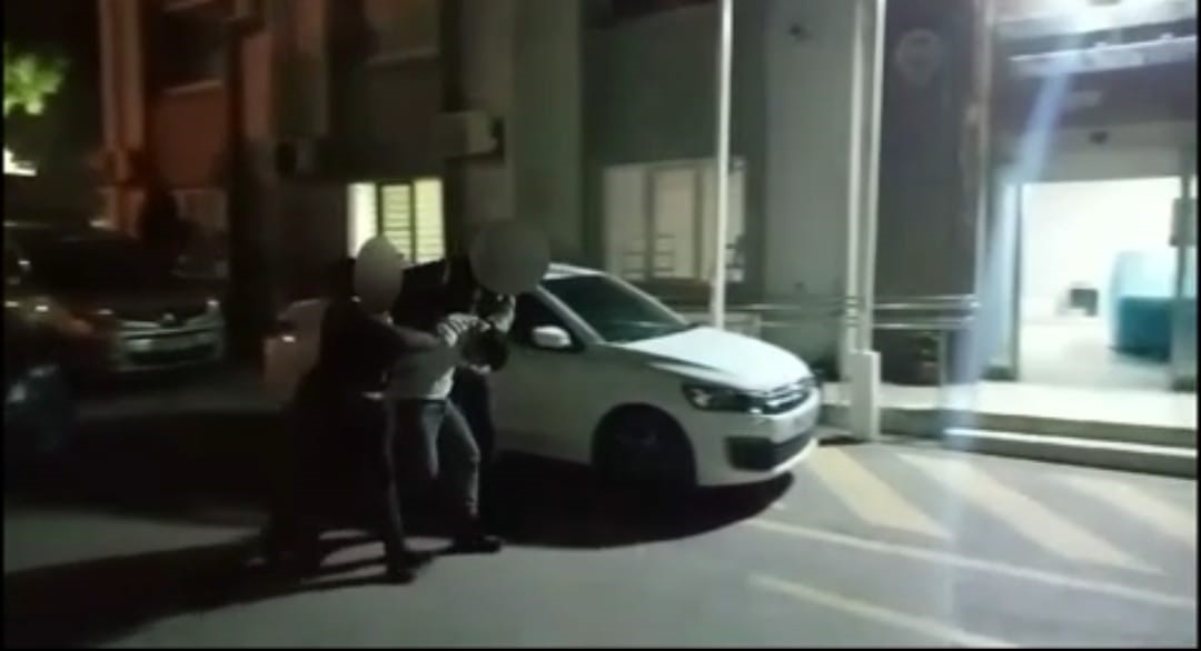 3 EL ATEŞ EDEREK ACIMASICA ÖLDÜRDÜ