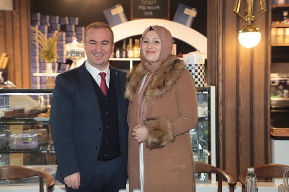AK Partili Uluçay'a Sürpriz Doğum Günü Kutlaması