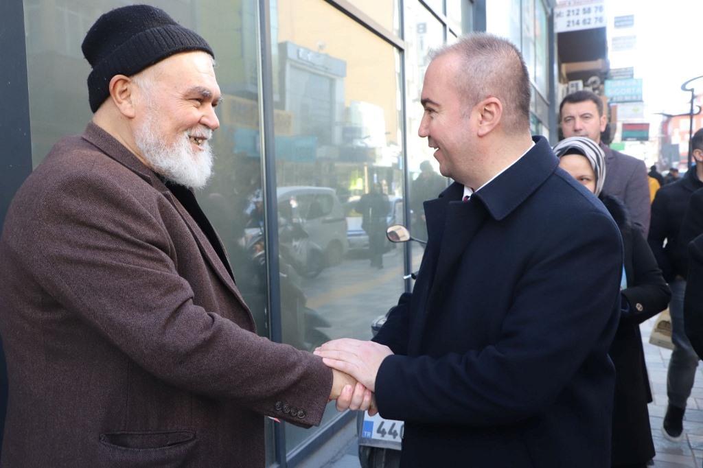 "ESNAFIMIZA KALKINMALARI İÇİN HER TÜRLÜ DESTEĞİ VERECEĞİZ"