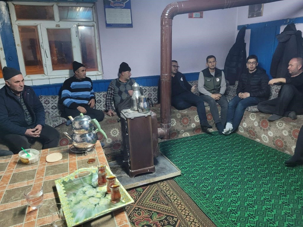 TOKUŞLAR KÖYÜNDE ÜRETİCİLER BİLGİLENDİRİLDİ