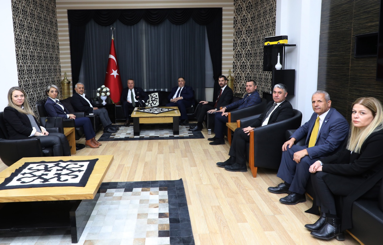 İYİ PARTİ BELEDİYE BAŞKAN ADAYI YAĞCI ZİYARETLERİNİ SÜRDÜRÜYOR
