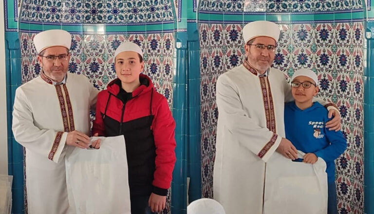 ÖĞRENCİLERE HEDİYELERİ VERİLDİ