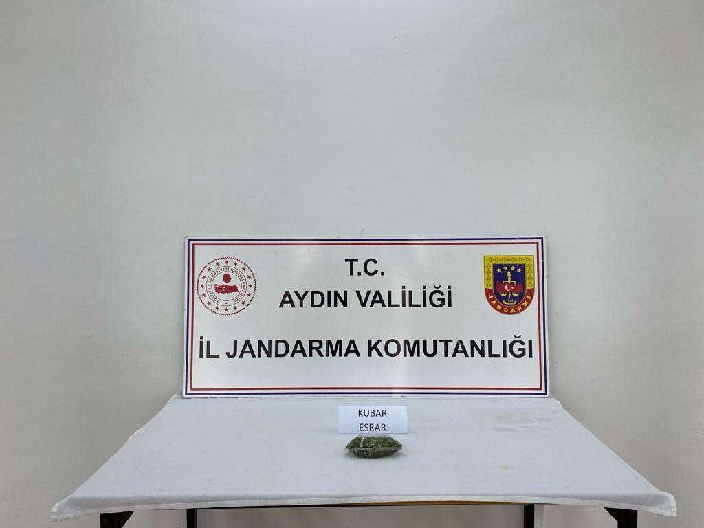 JANDARMA EKİPLERİ UYUŞTURUCUYA GEÇİT VERMİYOR